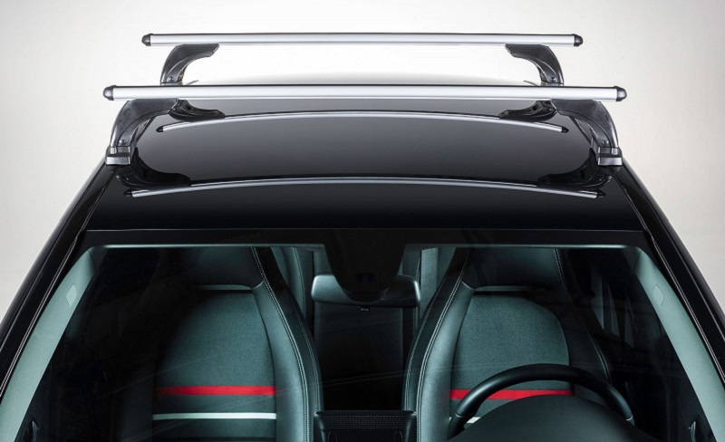 Strešni nosilci za avto podpirajo vso težo opreme na strehi avtomobila